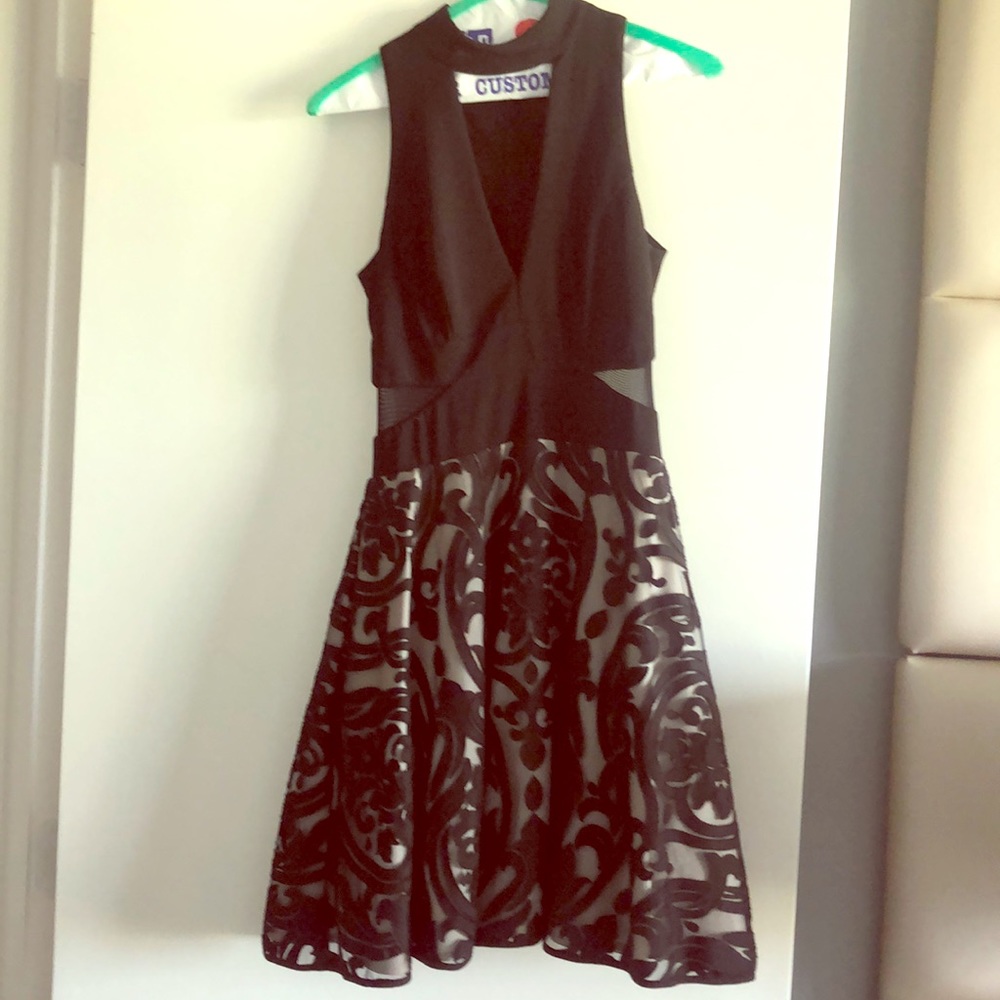 Avery g black dress